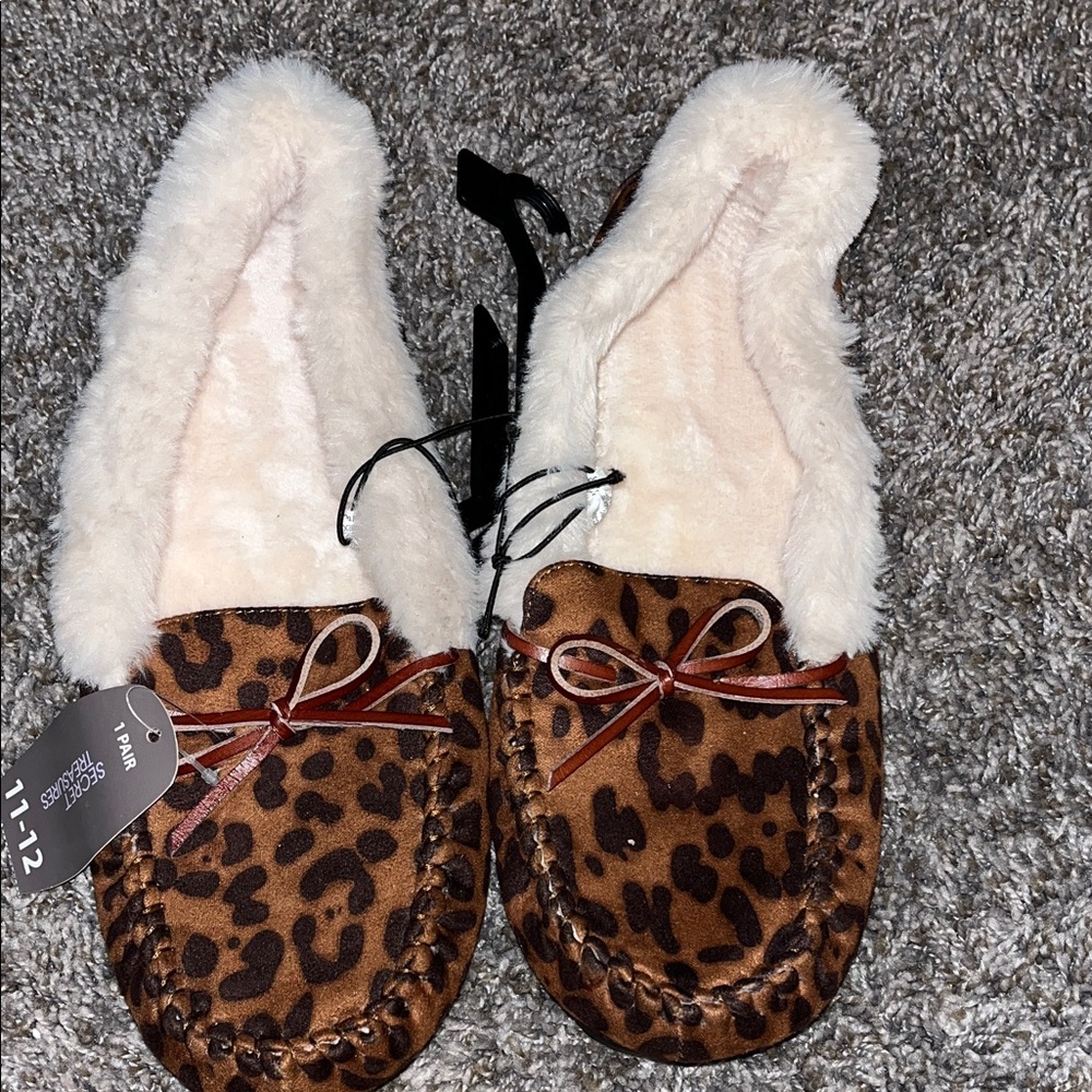 Secret Treasures Leopard Print Moccasins with Faux Fur
